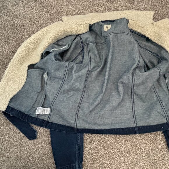 Retro Gap Jean Jacket in Excellent Condition with Sherpa Like Partial Lining - L - Picture 7 of 10